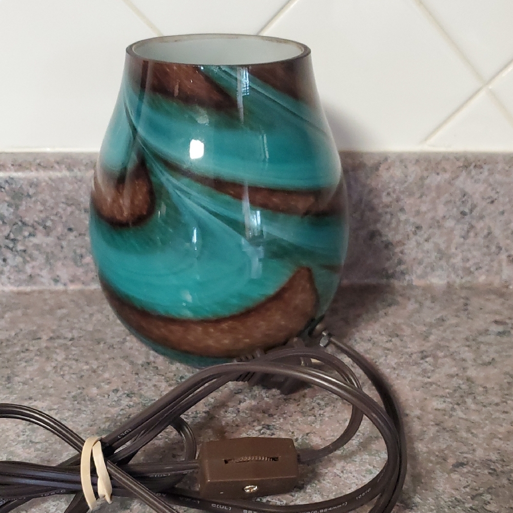 Swirled Glass Accent Lamp